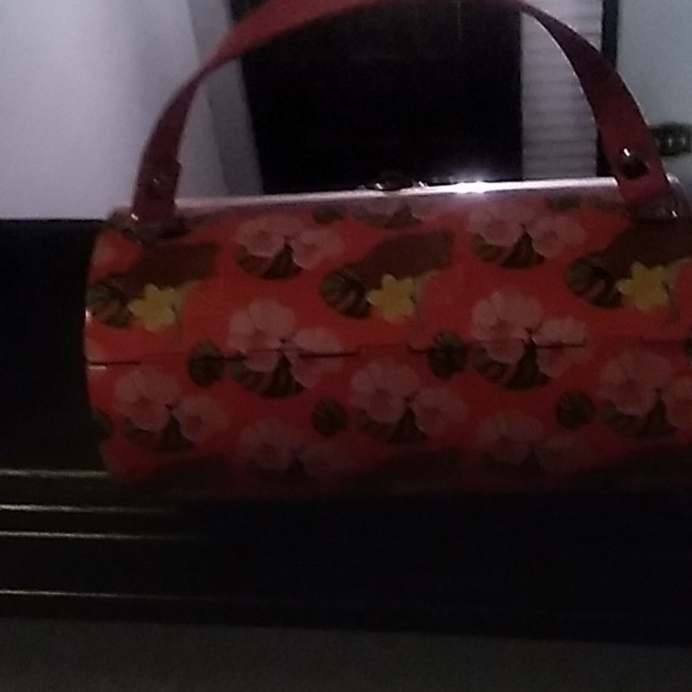 Small Metal Purse - Picture 3 of 7